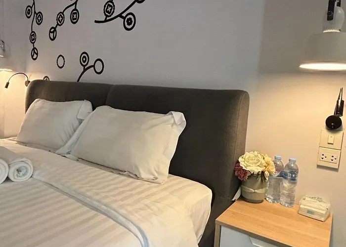 Hostal Bedspread (adults Only) *