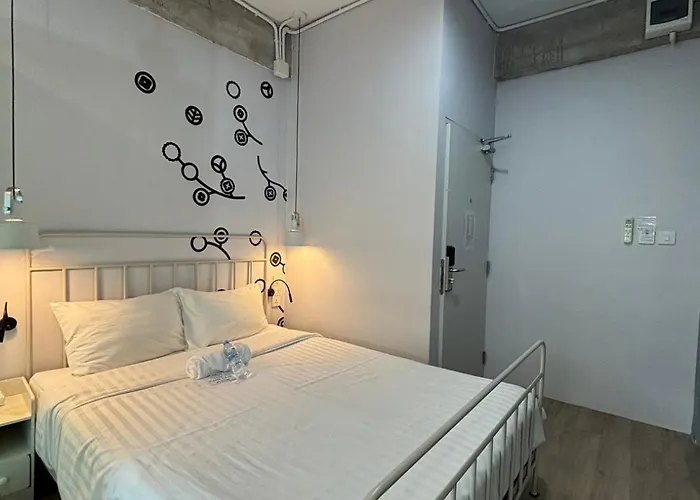 Hostal Bedspread (adults Only) Bangkok
