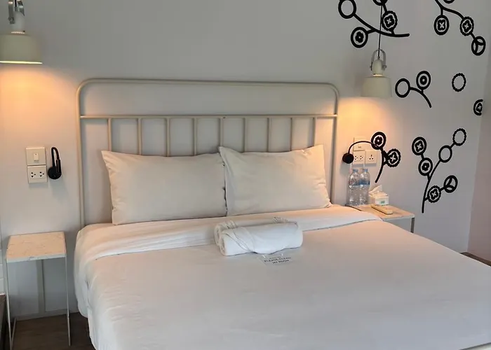 Hostal Bedspread (adults Only)
