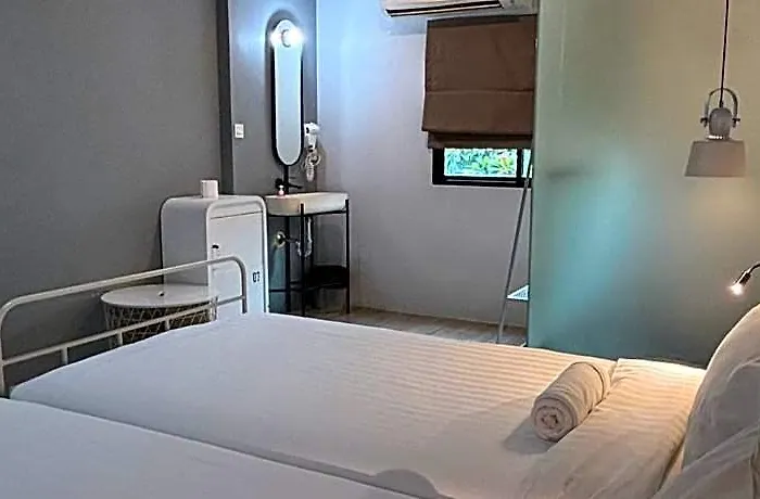 Auberge de jeunesse Bedspread (adults Only)