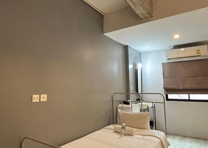 Bedspread Hostel Bangkok